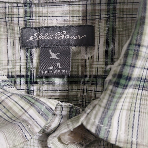 Eddie Bauer Men's Gray Plaid Shirt - Picture 7 of 8